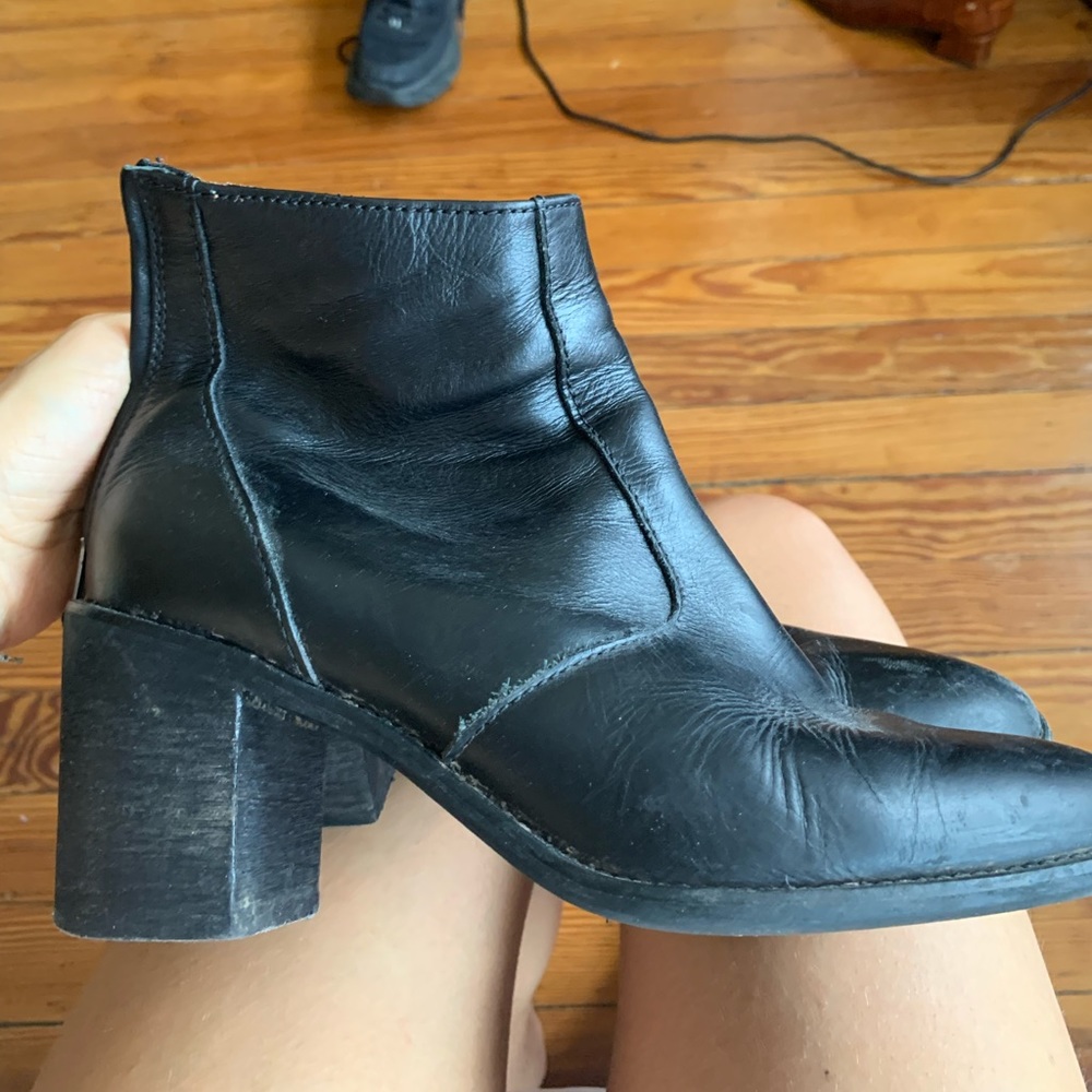 Madewell black leather booties